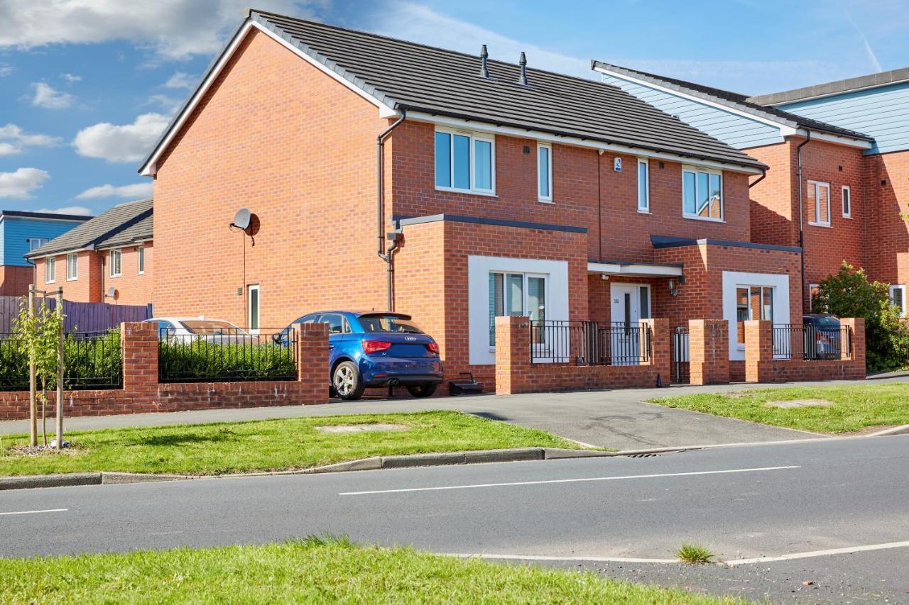Cosy,Modern And Relaxing 3 Bedroom House With Parking Manchester Exterior foto