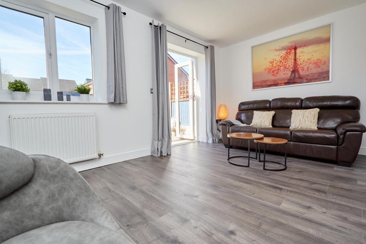 Cosy,Modern And Relaxing 3 Bedroom House With Parking Manchester Exterior foto